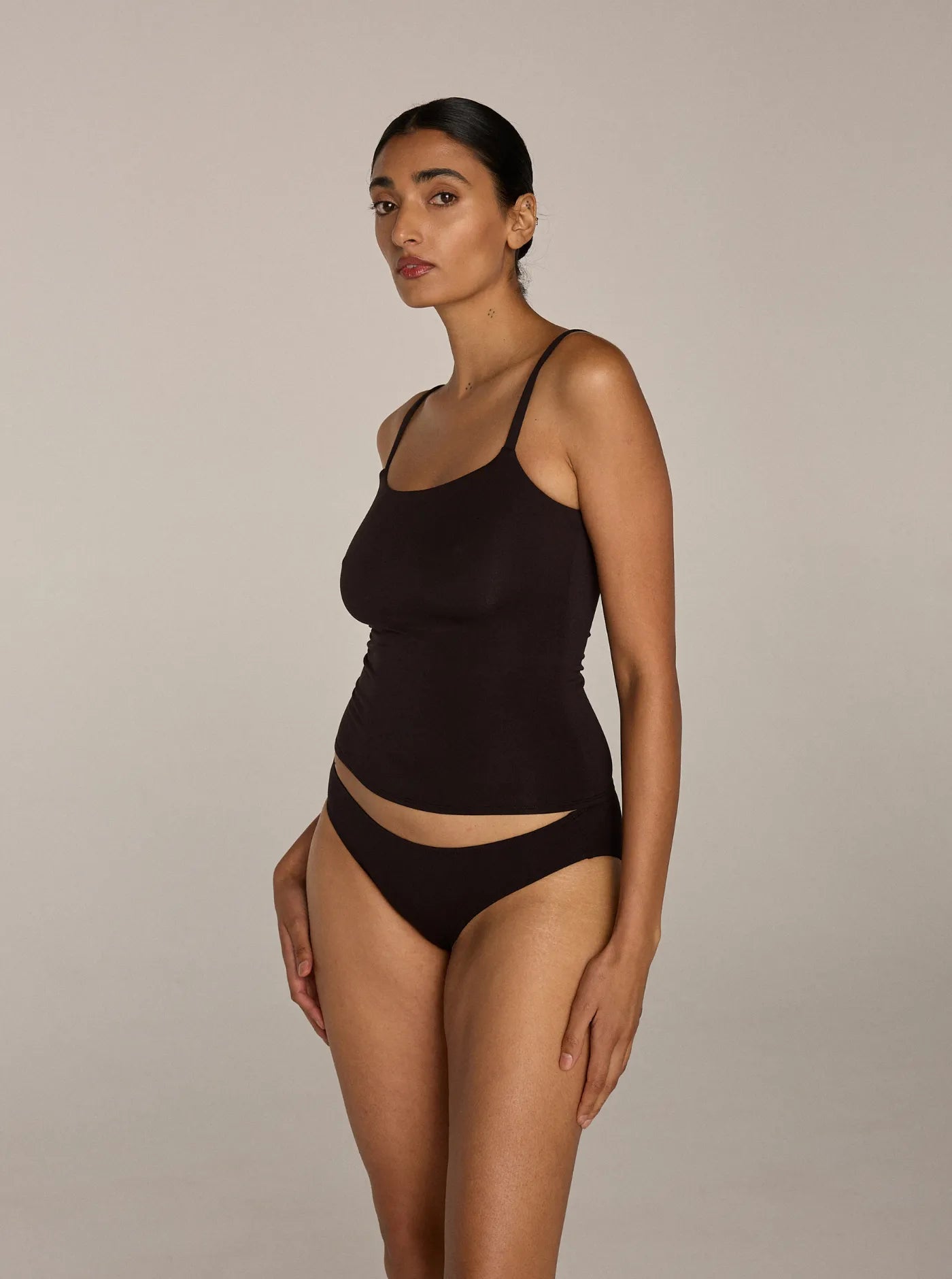 Pebble Singlet Charcoal