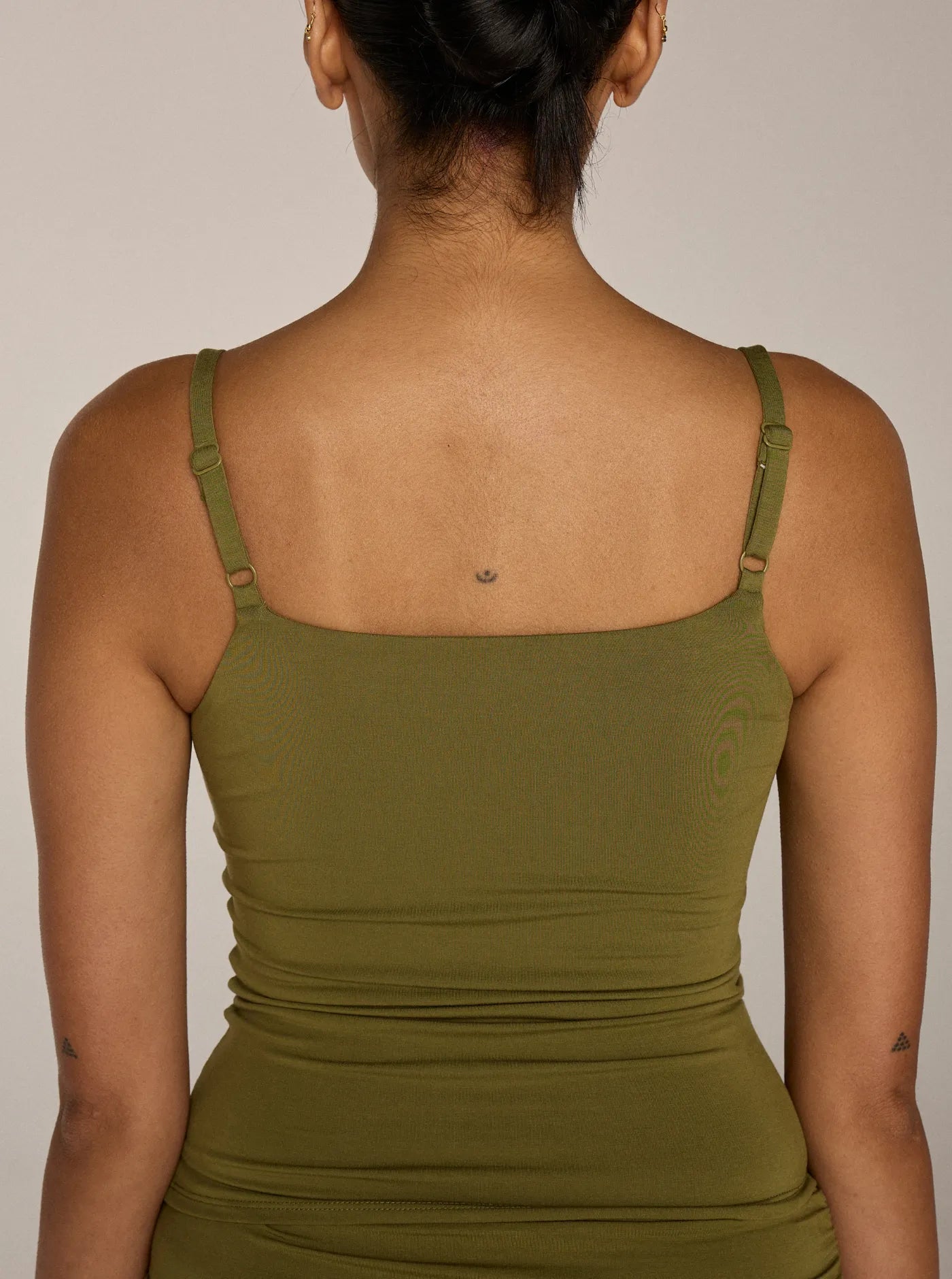Pebble Singlet Olive