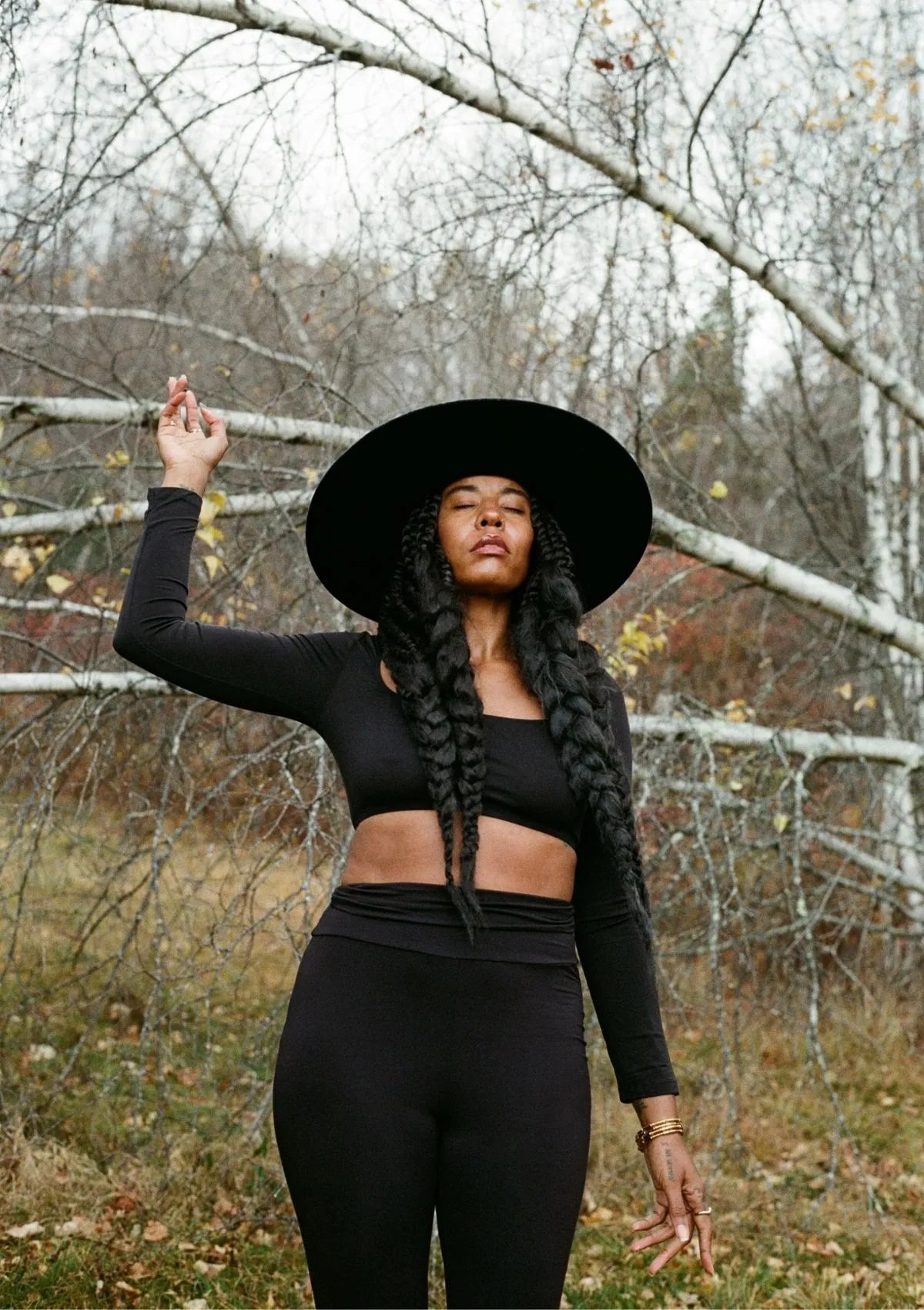 HARA Earth Women Volume 7. Victoria Sanders