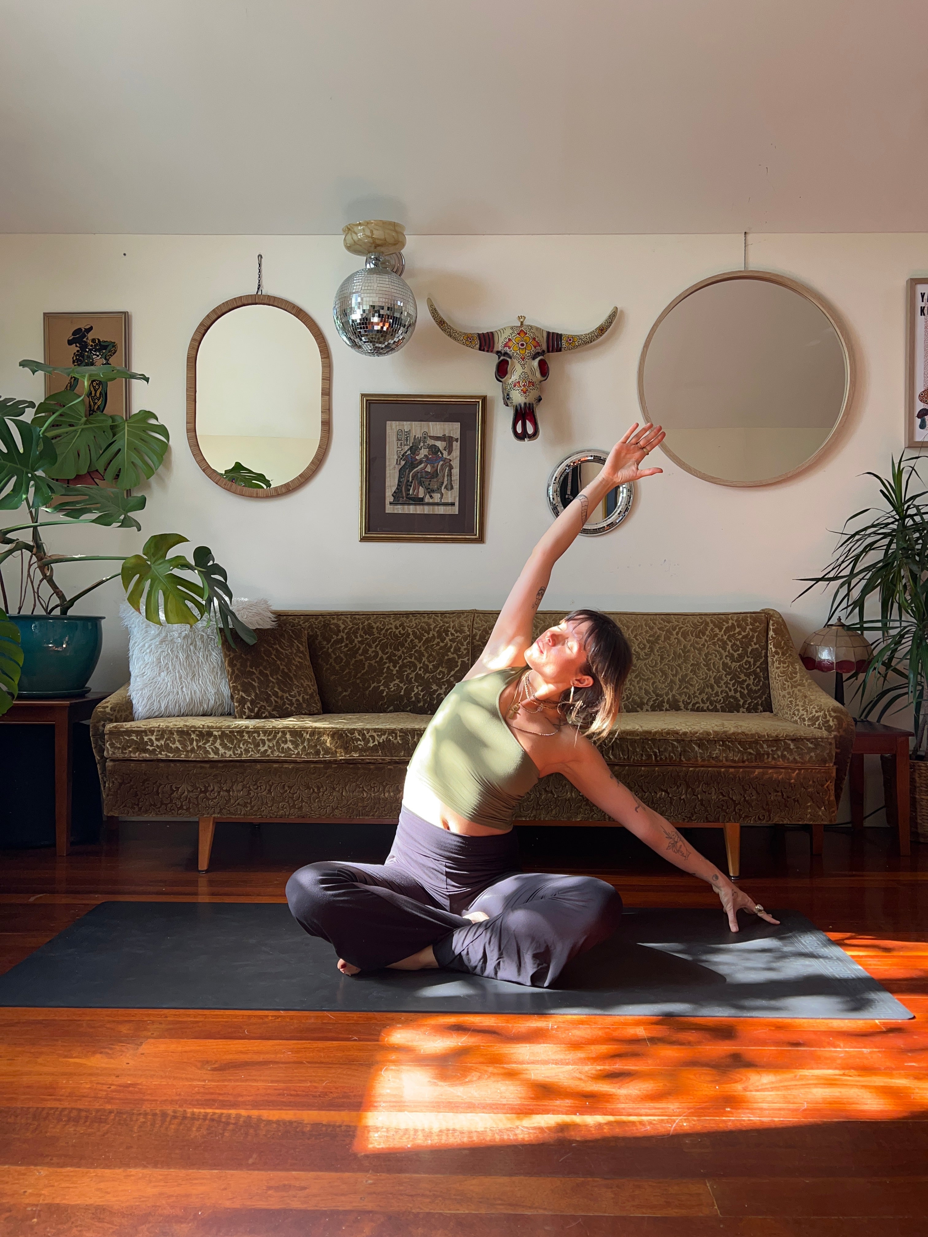 5 Minute Morning Flow: to Ground and Clear Your Mind