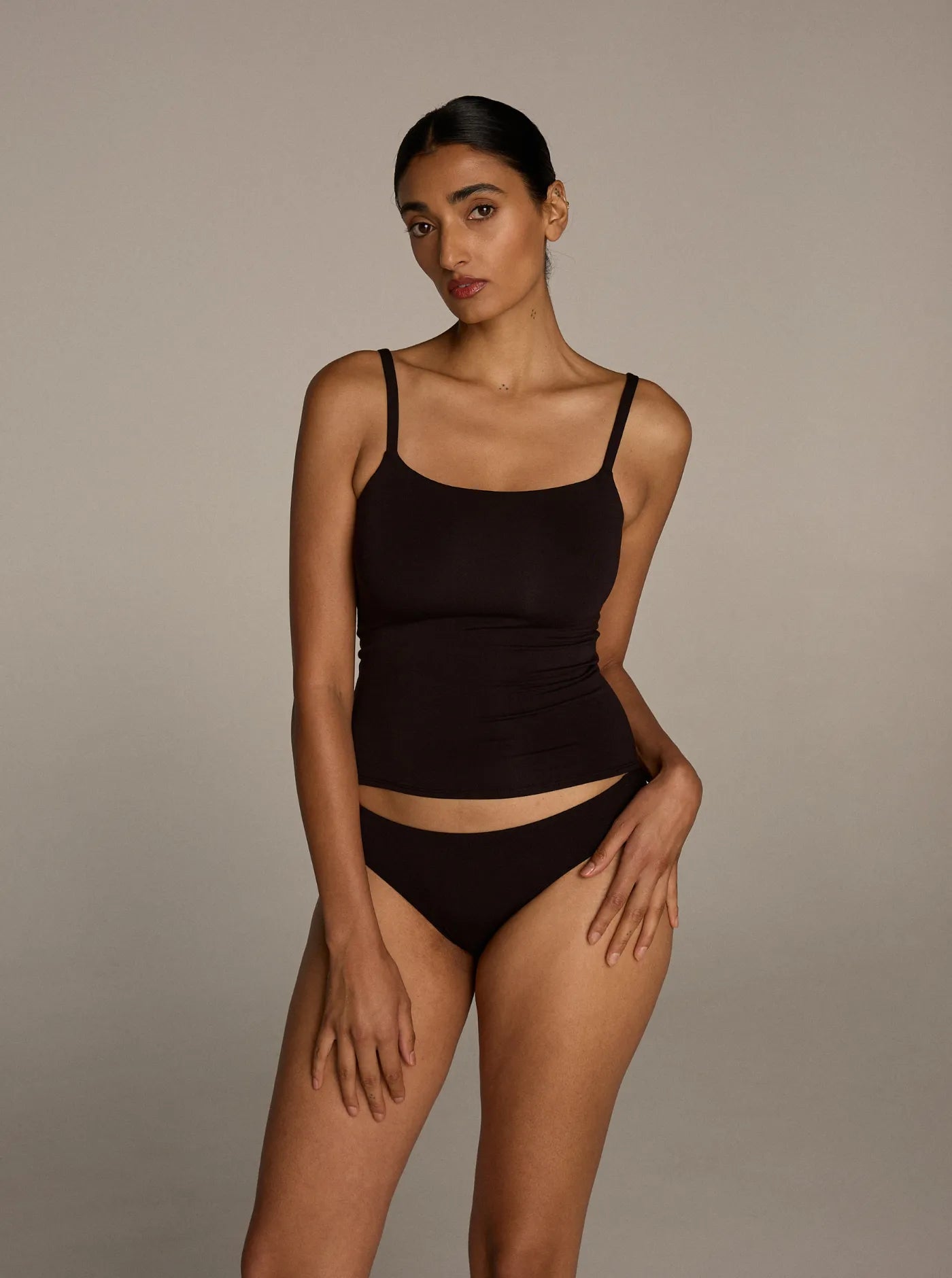 Pebble Singlet Charcoal