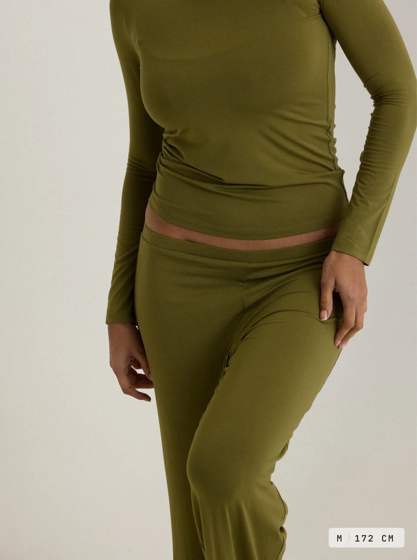 Koru Straight Pant Olive