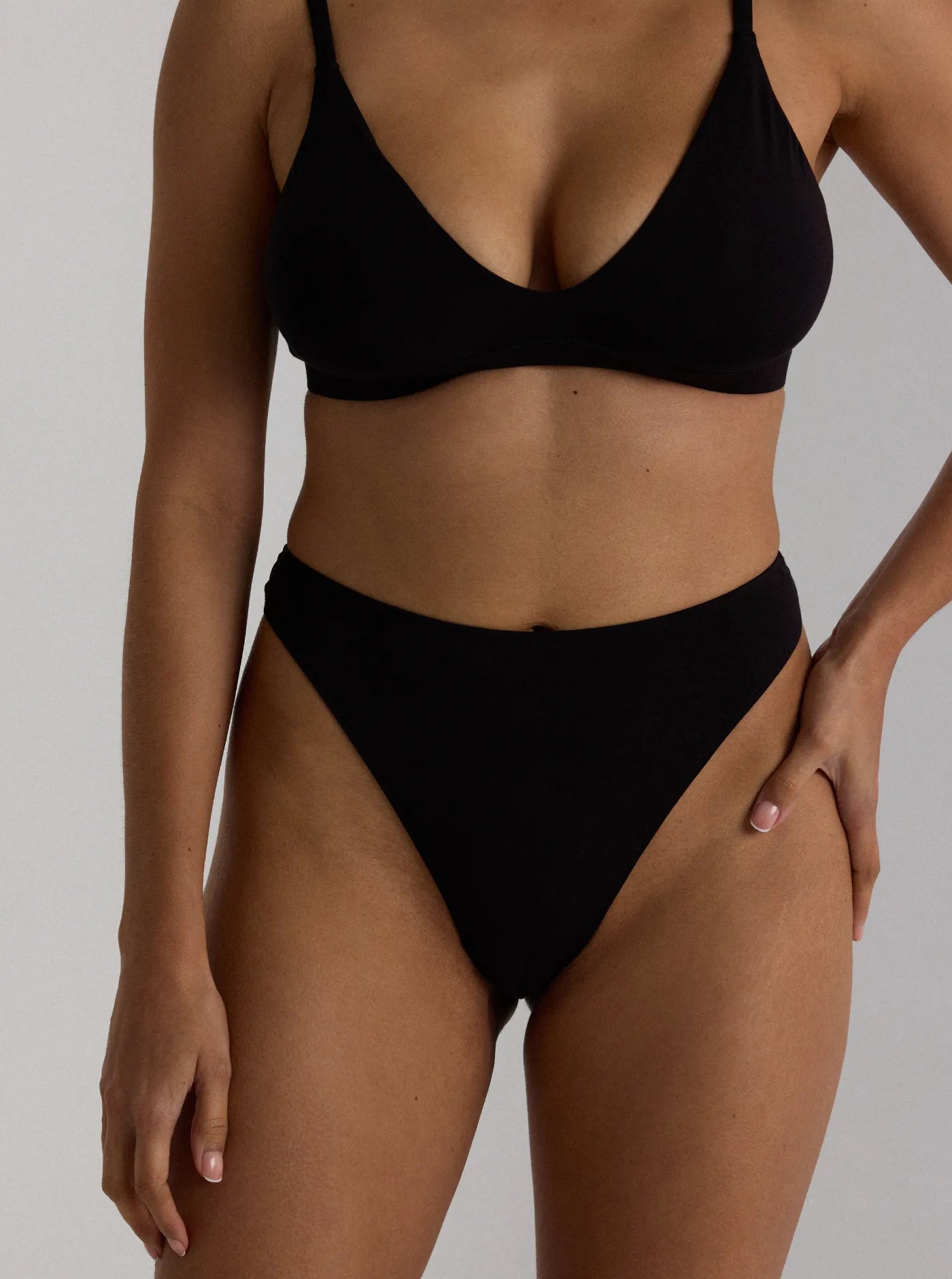 Moana High Waist G-String Charcoal